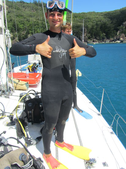 Und auch am 2. Tag gings wieder Schnorcheln.
Joachim war das dann allerdings doch nicht genug und er hat seinen ersten Tauchgang absolviert 
Es ist wirklich faszinierend. Man kommt sich vor wie auf einem fremden Planeten.