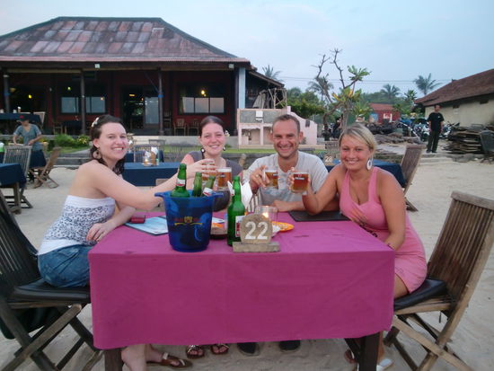 Abends ging es dann nach Jimbaran, um beim Sonnenuntergang am Meer frischen Fisch und Meeresfrüchte zu essen.