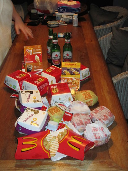 Lieferservice vom McDonalds ist echt was Feines  
vor allem nach ner durchzechten Nacht...