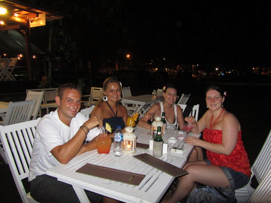 Wieder mal ein Abendessen am Strand.