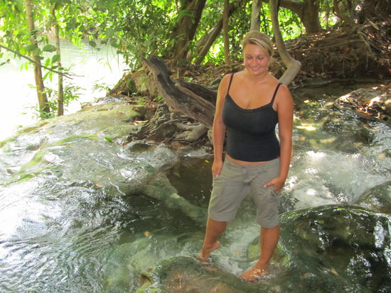 Ida hat die warmen Quellen ausprobiert - Joachim war es dagegen so schon warm genug