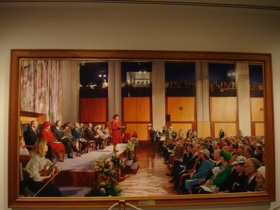 Eröffnungsrede Queen Elizabeth II neues Regierungsgebäude.