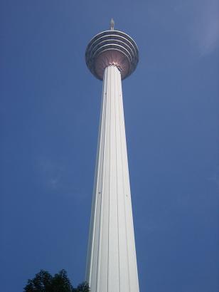 Der KL Tower (421m)