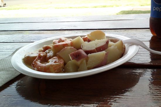 Shrimps mit Kartoffeln und Knoblauch Soße