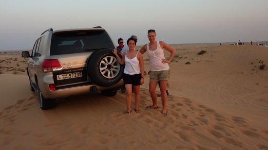 Das war unsere gefaehrliche Wuestentour. Aber wir leben noch wie man sieht. 