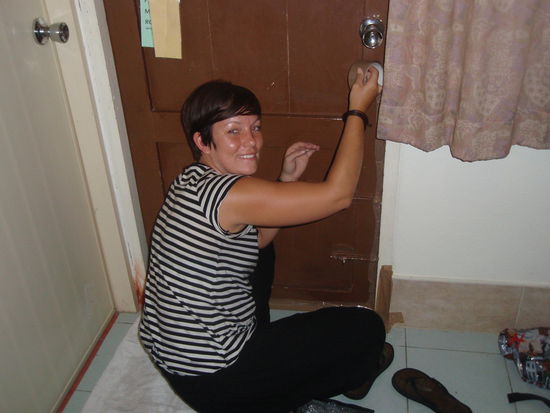 So hat sie alles verklebt (zum Glueck hat Naddel Klebeband eingepackt 