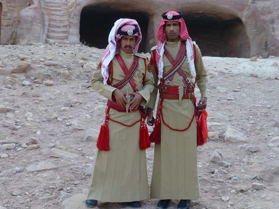 Die Beduinenpolizisten scheinen dem Film entsprungen zu sein, sind aber ganz real.