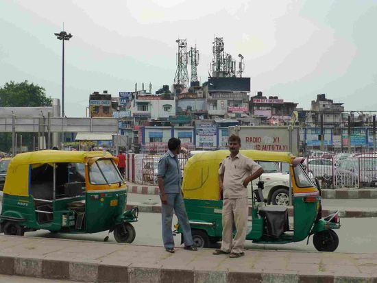 Autoriksha waiting for tourists