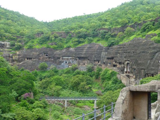 Das Höhlenrund von Ajanta