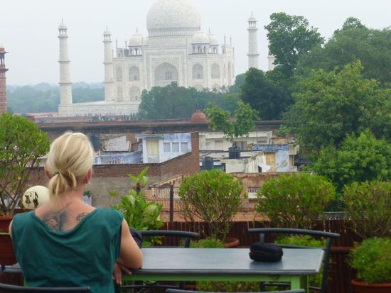 die Zimmer im Kamal sind klein und düster and very basic, der Besitzer ein unangenehmer Kerl - aber der Blick vom Dachrestaurant ist unbezahlbar!!!!