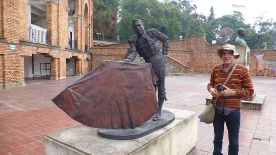 Mike mit einem Torero, der allerdings einen Kampf nicht überlebt hat