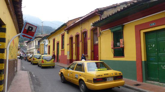 die Altstadt "La Candelaria" ist sehr hübsch, aber häufig verstopft.