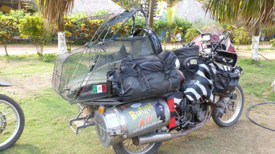 Die Amis aus Oregon, hinten ist Platz für den großen Pudel der beiden (sie fahren mit 2 KTM's