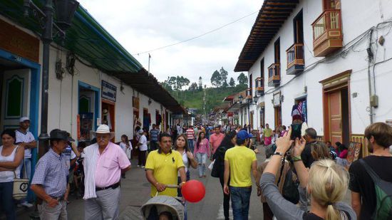 ... während die Eltern das Bummeln und Shoppen bevorzugen