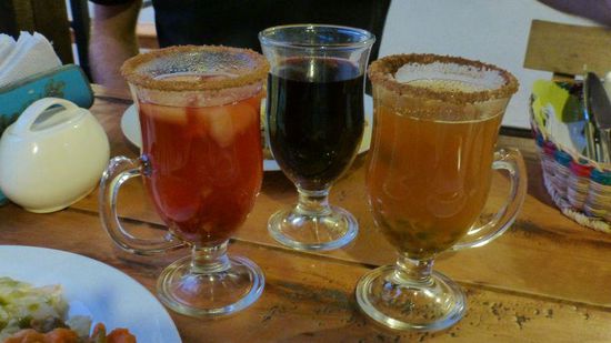 wie immer begleitet von leckersten Fruchtsäften!!!! Einer besser als der andere ... zu Hause muss ein Mixer her!