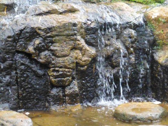 Figuren, hat mich an eine Stelle bei Angkor Wat erinnert