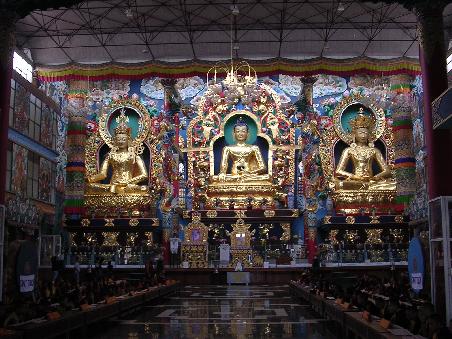 Uebergrosse Buddahs aus Gold