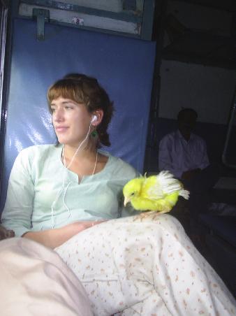 Andrea und unser Huhn Lassi