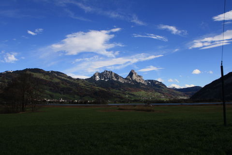Talkessel von Schwyz mit Mythen bei Föhnlage.