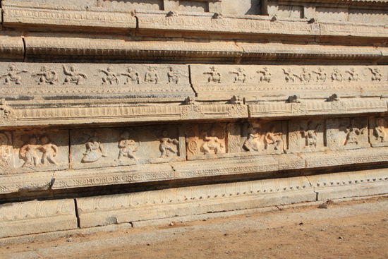 Diese Verzierungen gab's kilometerweise.