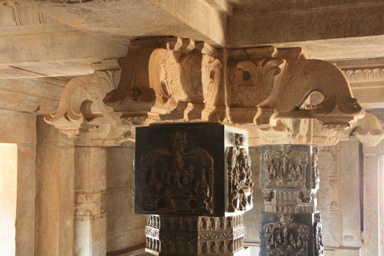 D a s   nenn' ich mal ein Kapitell!!!