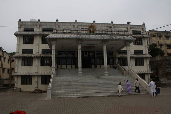 Die wohl üppigste Koffer-Aufbewahrungsstelle, die ich je gesehen habe.