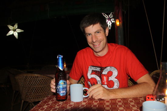 Kingfischer Blue zu Feier des Tages - zur Tarnung wird es aus der blauen Tasse getrunken.