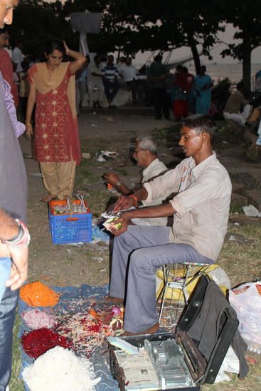 Der Gemüseschäler-Verkäufer - fast wie auf'em Backfischfest in Worms.