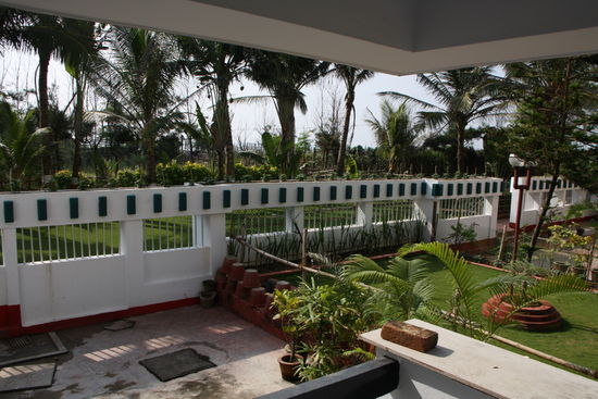 Garten vom Balkon aus.