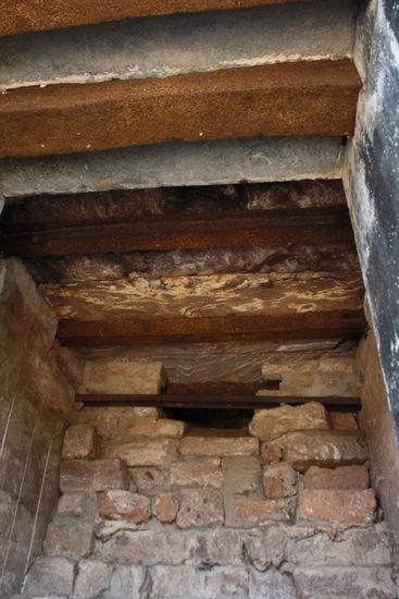 Die unglaublich stark magnetischen Stahlträger.