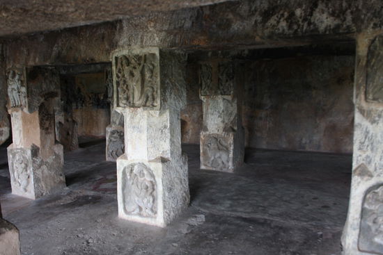 Überall sind auch hier schöne Gravuren zu finden.