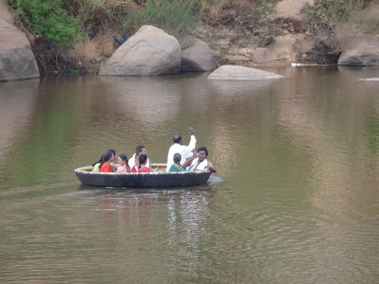 Familienausflug auf dem Tungabhadra.