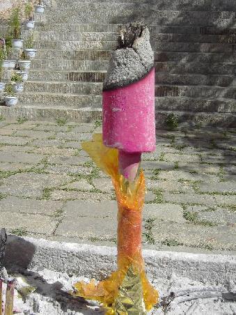 dieses staebchen ist ein raeucherstab (c. 180 cm lang)