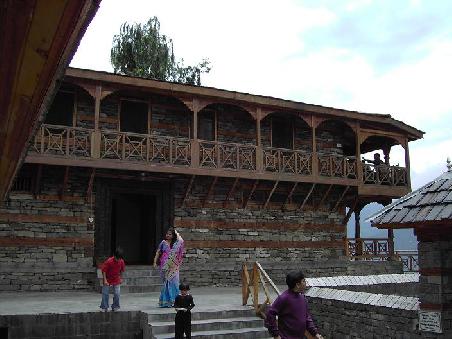 naggar castle von innen ...