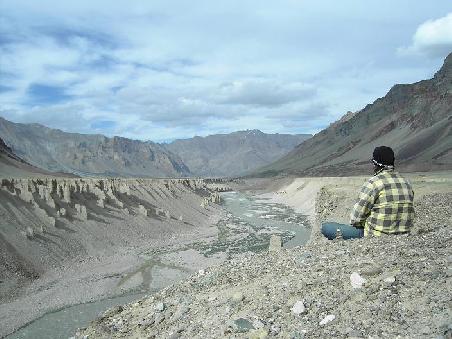 bizarre flussformation im sarchu-valley