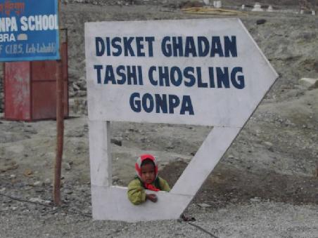 disket oder diskit?
gonpa oder gompa?
wer will schon alles wissen ...