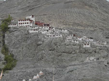 s'gompa (=kloster) von diskit