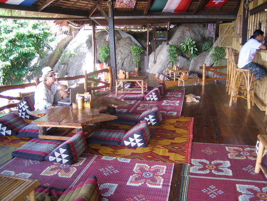 Drinnen ist nicht viel los. Also weiter.