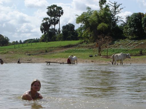 Kleine Erfrischung im Fluss