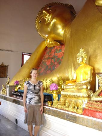 Achja dass ist noch nicht der beruehmte "Lying Buddha"