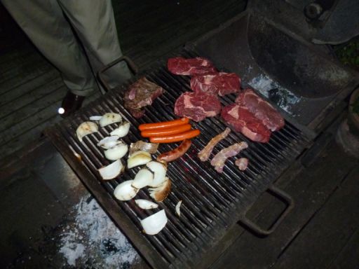 ... anschliessend wird gegrillt
Das ist bereits die zweite Lage