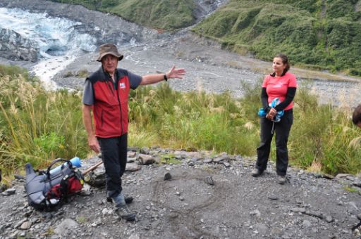 Graham erläutert der interessierten Andrea die geologischen Besonderheiten Neuseelands