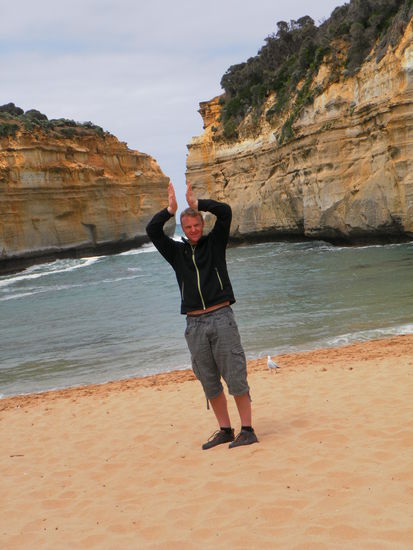 am Strand bei "The Grotto". Wir arbeiten noch ein bisschen an der Seesicht...