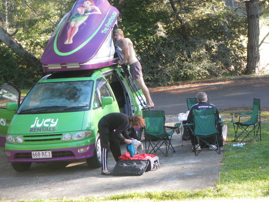 woran erkennt man, dass unsere Nachbarn aus dem Schwabenländle kommen? (wir meinen nicht die Trainingsjacke...)