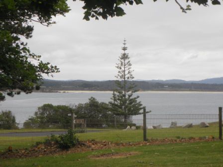 Blick aus dem "Schlafzimmer" in Bermagui