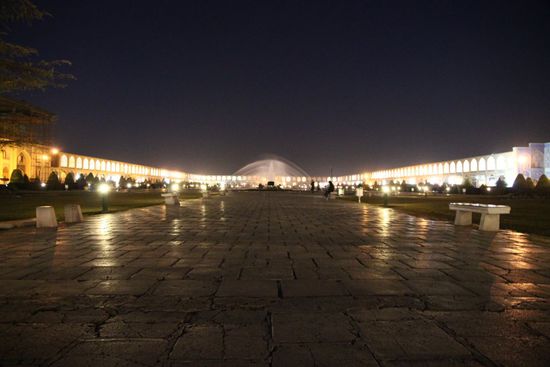 Der Imam-Square bei Nacht...