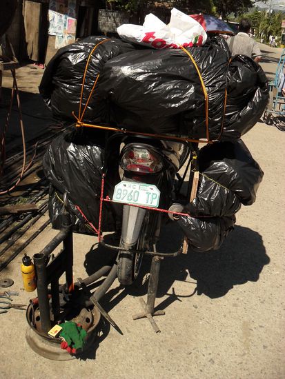 Nun bekommt der Schlauch Feuer unter den Hintern