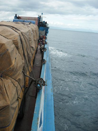 der LKW ist zum Glück besser vertaut