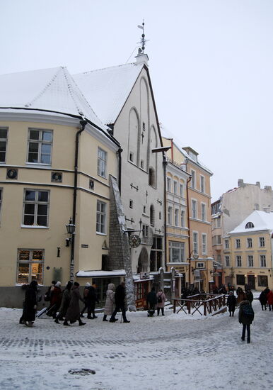 zur Vanaturu kael, von wo aus wir den Marktplatz überquerten