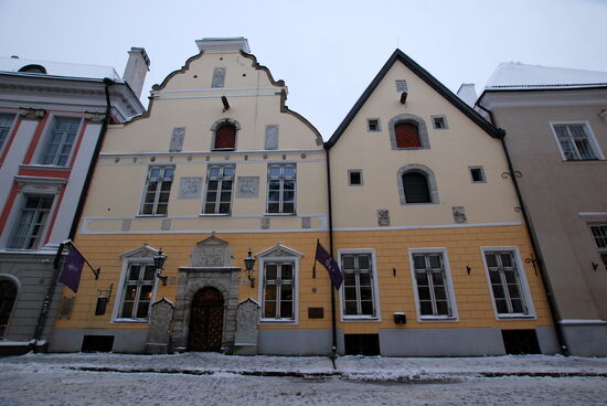 bald erreichten wir das Schwarzhäupterhaus, das mittelalterliche Gildehaus